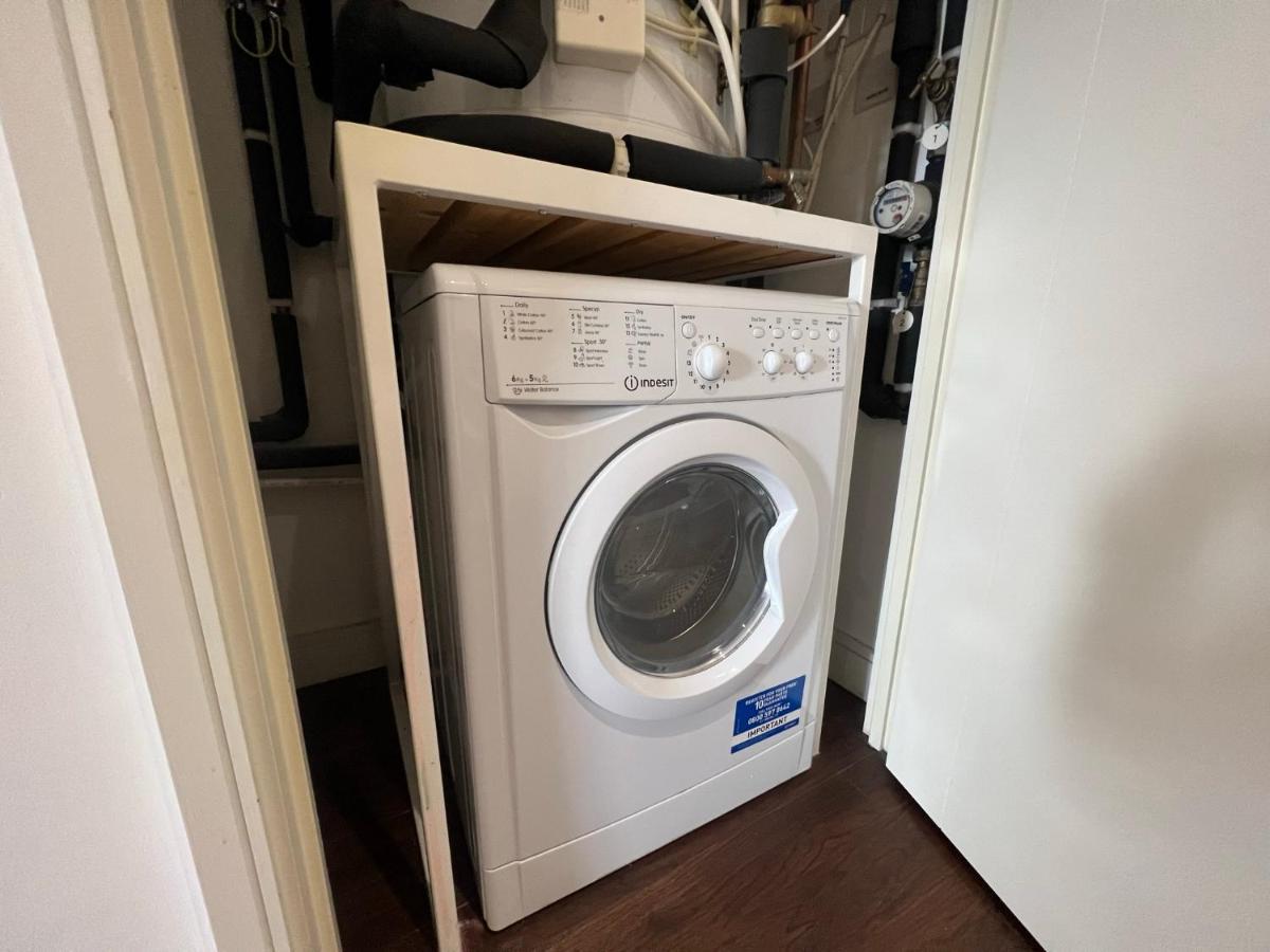 Modern 2Br 2Ba Apt Wparking Sleeps 6 Comfortably Londra Esterno foto